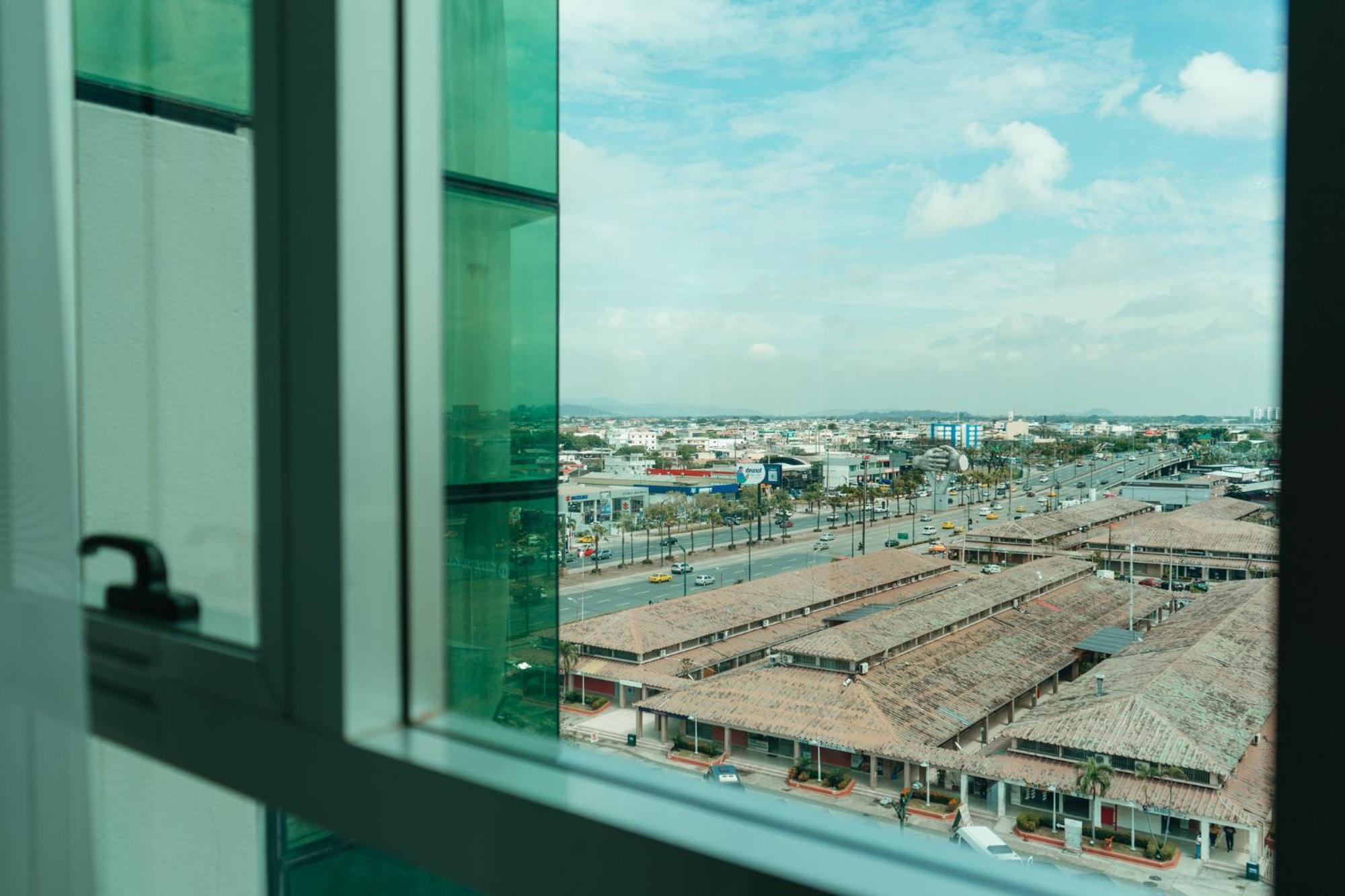 Holiday Inn Guayaquil Airport, An Ihg Hotel Bagian luar foto